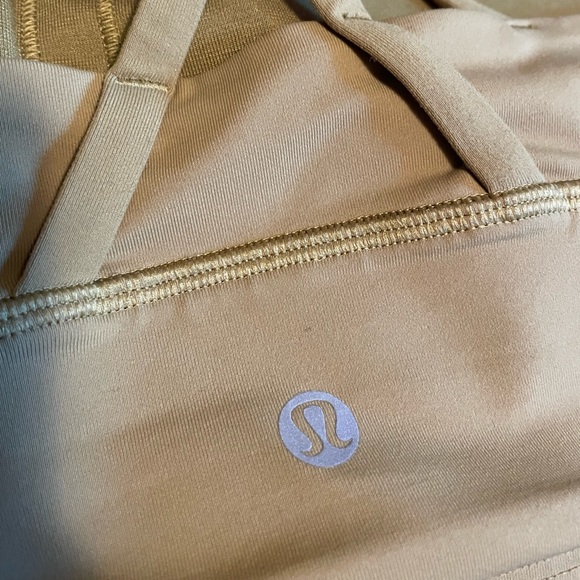 Lululemon sports bra - Picture 3 of 3